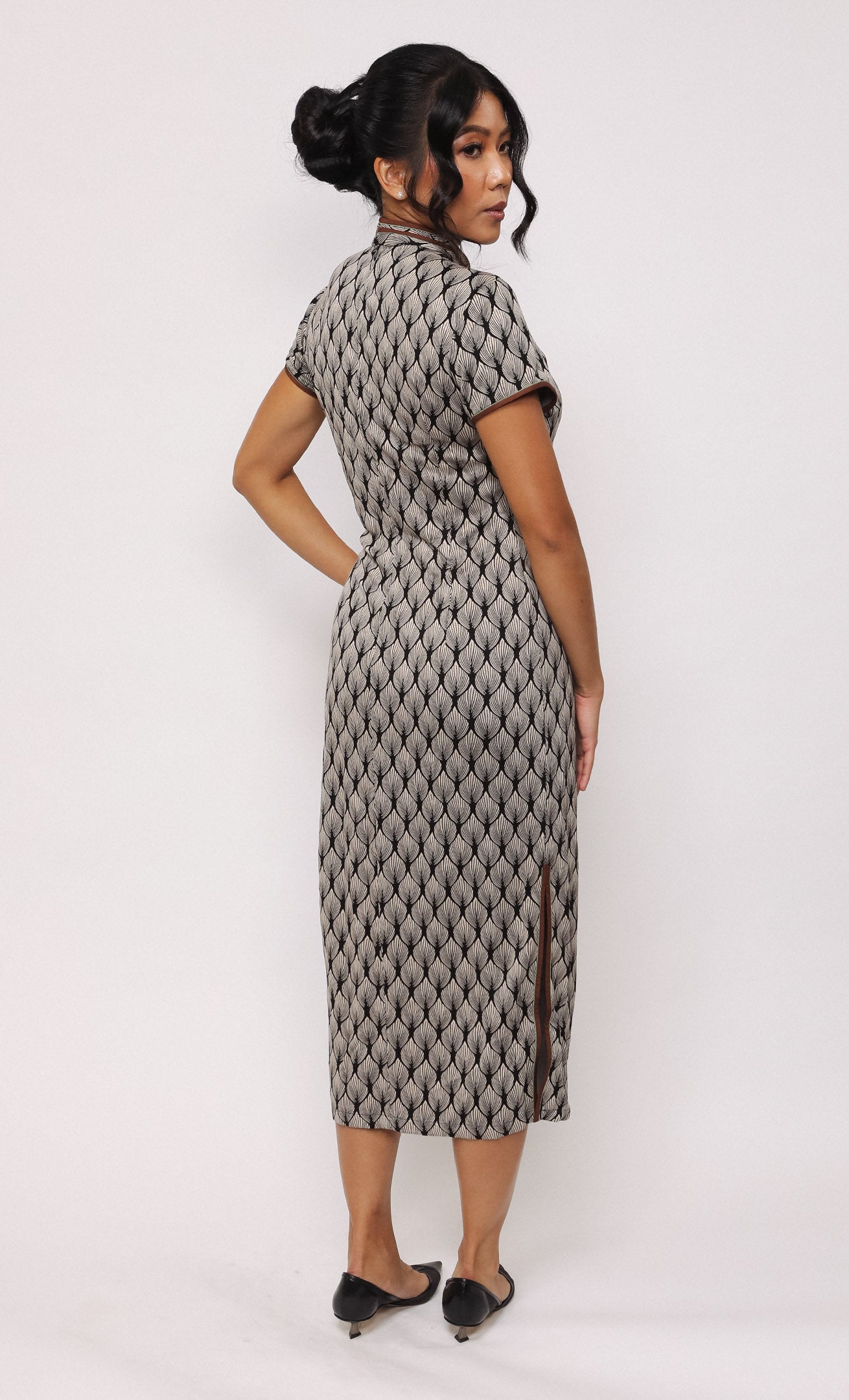 RIPPLE FAN MODAL-BLEND CHEONGSAM