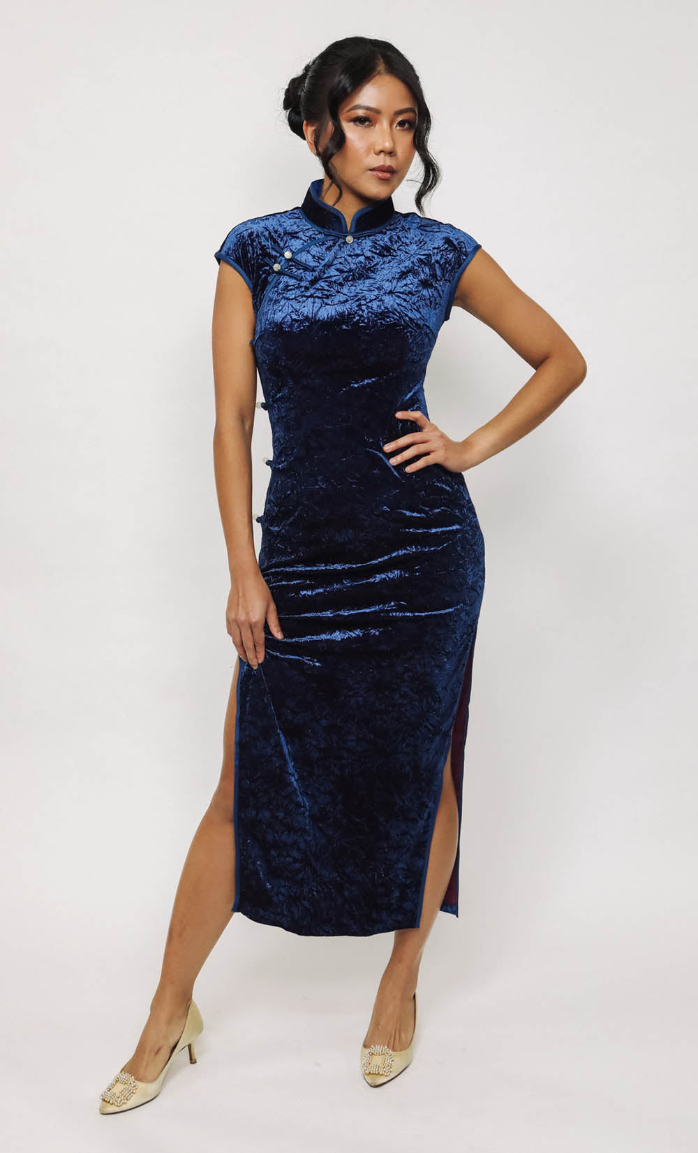 INDIGO CRUSHED VELVET CHEONGSAM