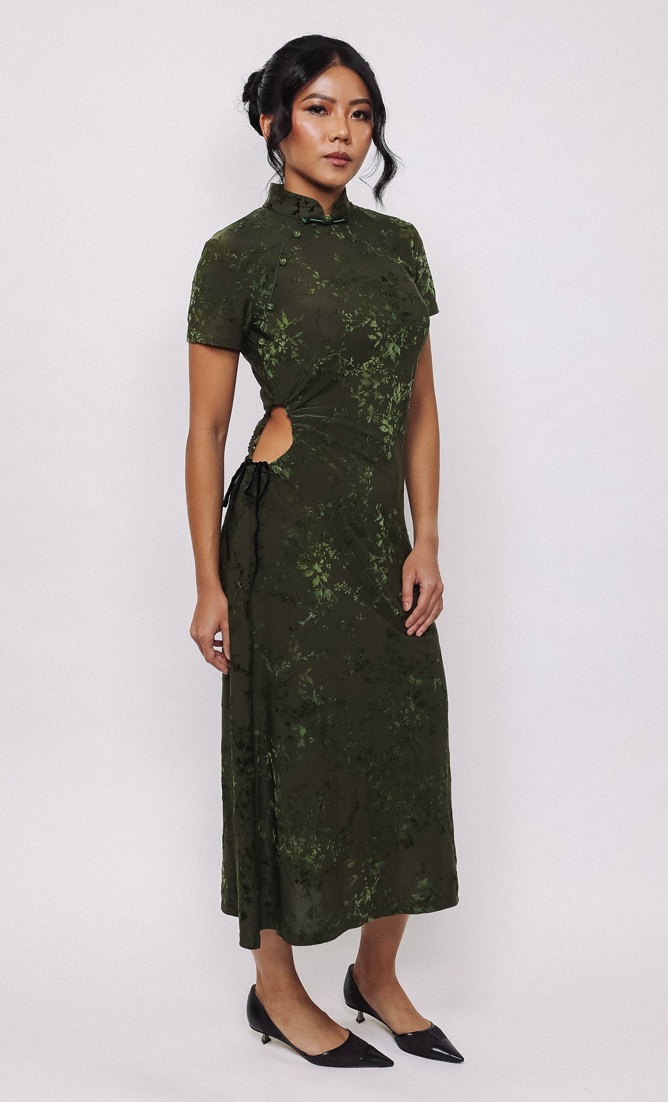 IVY CUTOUT SILK-BLEND CHEONGSAM