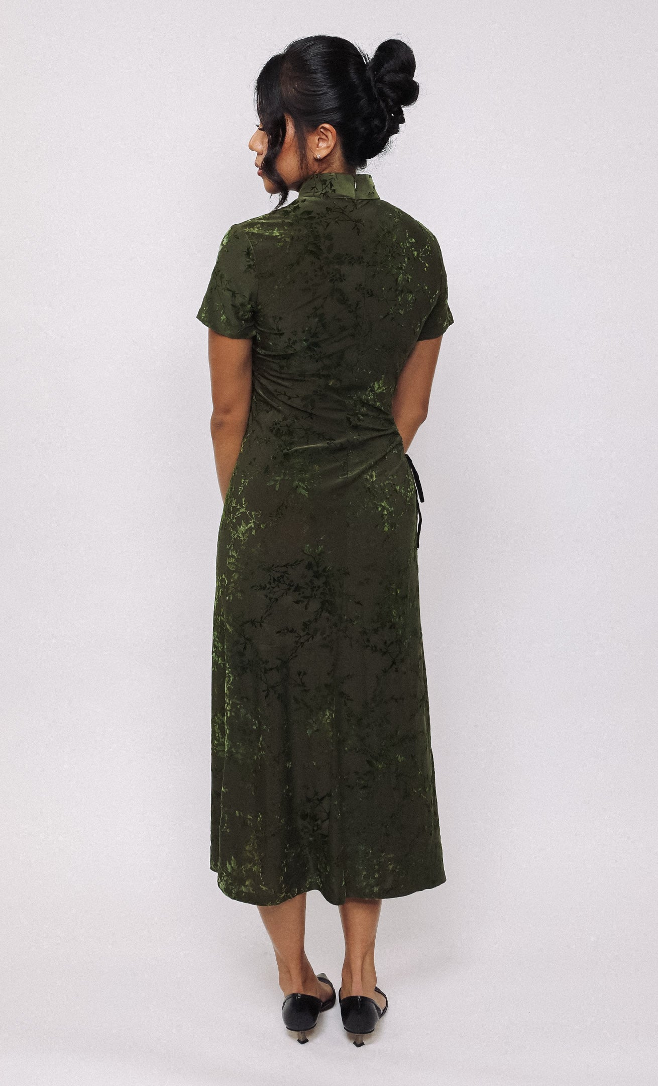 IVY CUTOUT SILK-BLEND CHEONGSAM