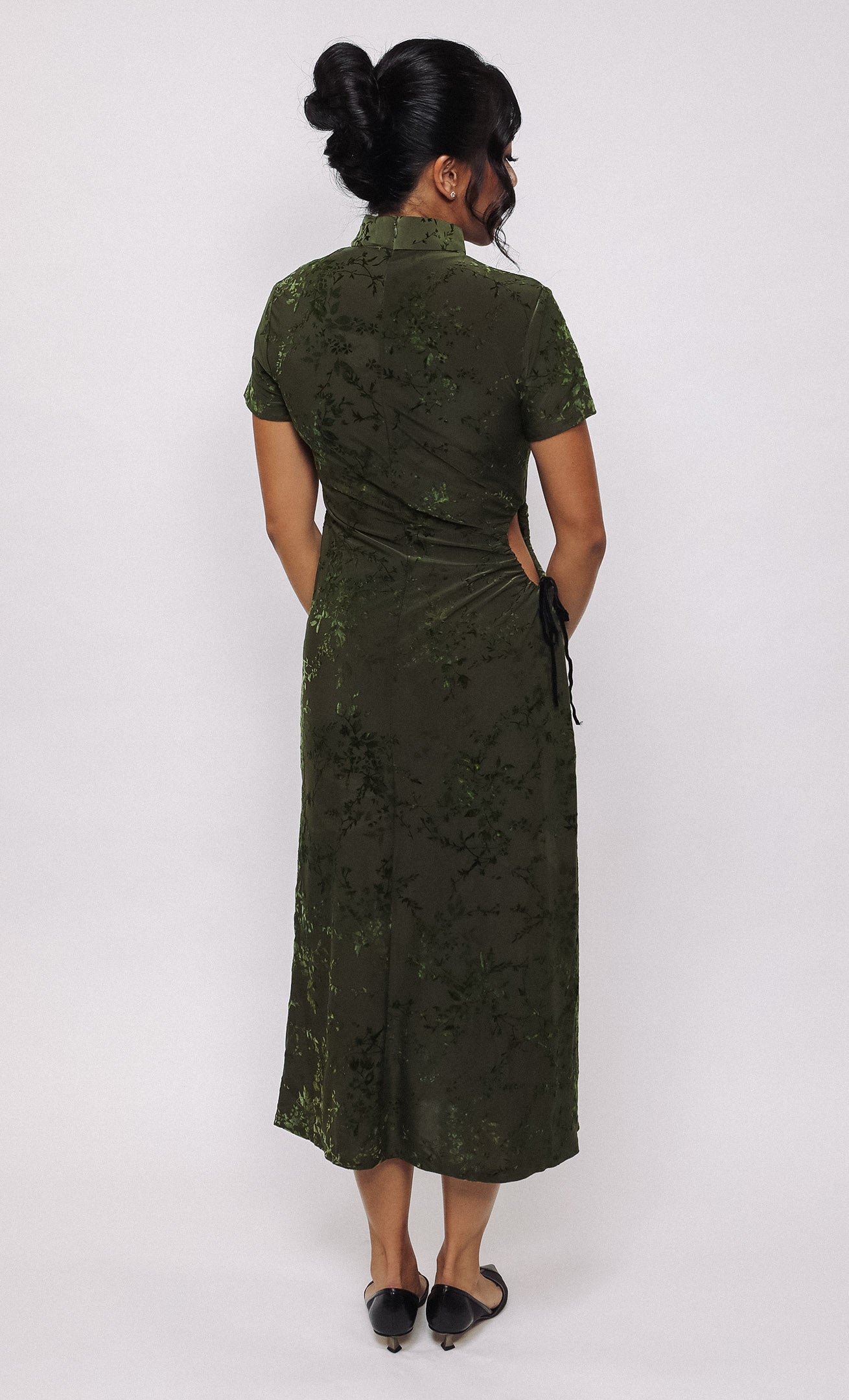 IVY CUTOUT SILK-BLEND CHEONGSAM