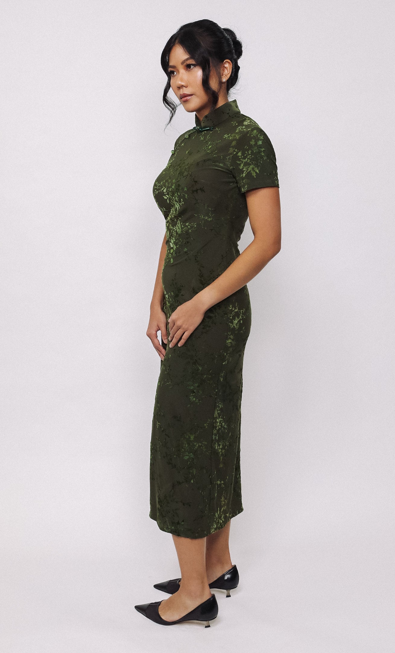 IVY CUTOUT SILK-BLEND CHEONGSAM