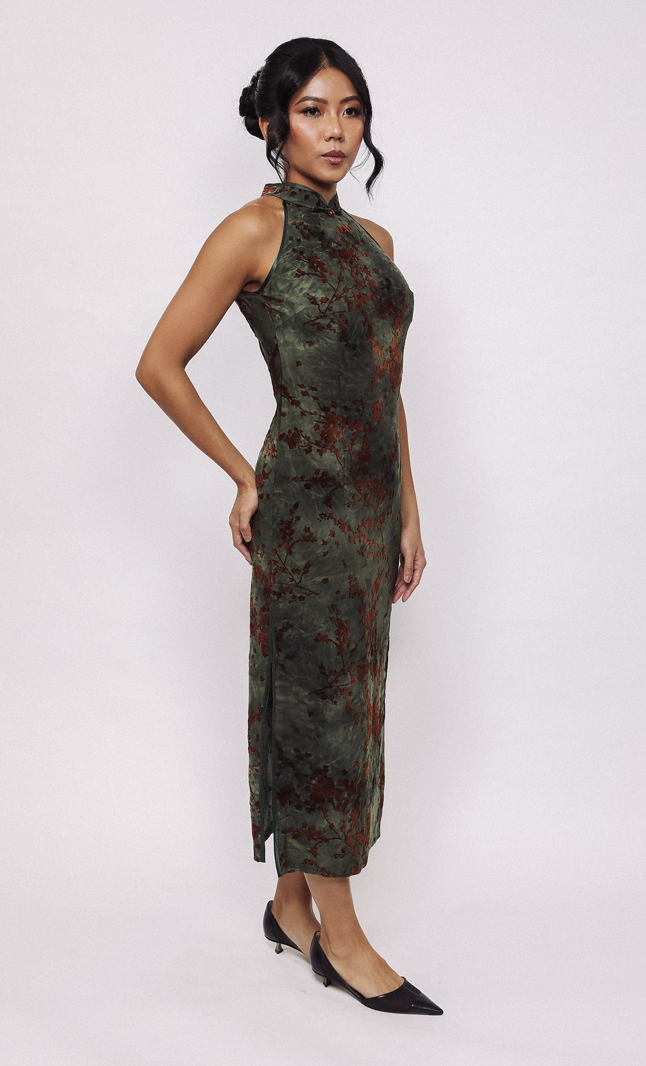 BLOSSOM HALTERNECK SILK-BLEND CHEONGSAM