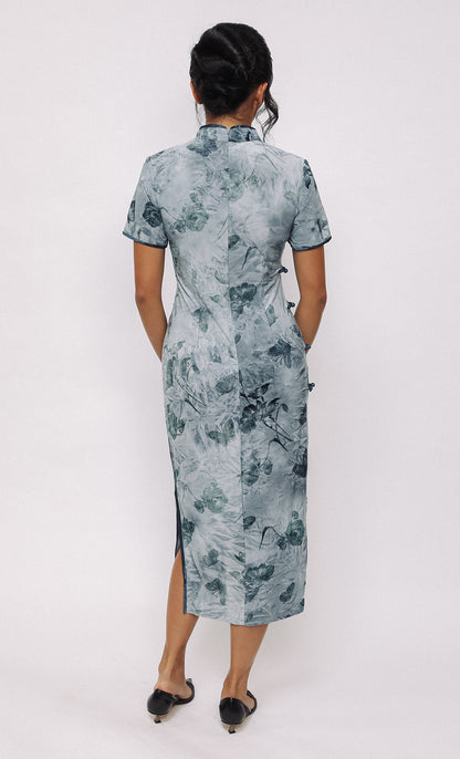 CORNFLOWER BLOOM SILK-BLEND CHEONGSAM